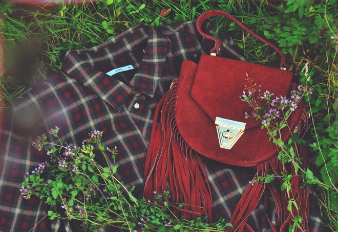 plaid-dress-hippie-fringe-bag-autumnlook